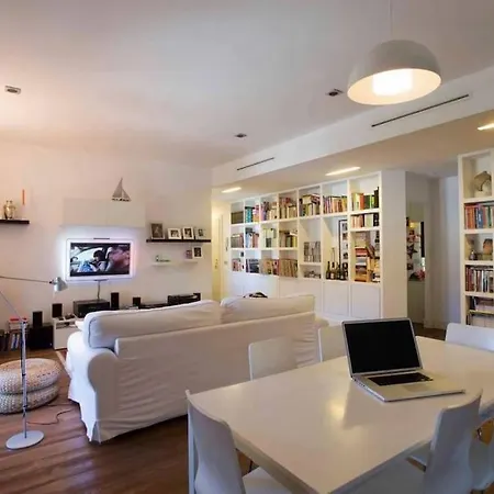 Entire In Apartment *